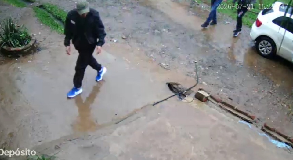 Entraron armados por apenas $300.000: 🔴 la Policía secuestró el auto que usó la banda para escapar