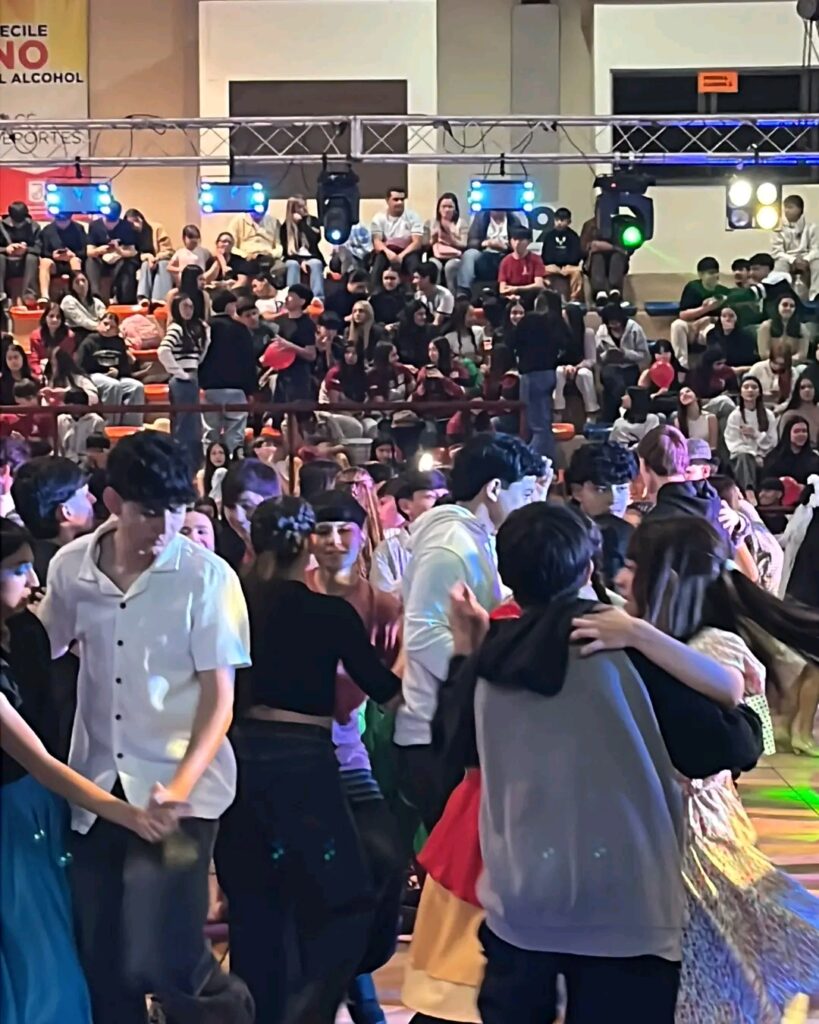 Eldorado 🏆celebró una noche de cultura: la Agrotécnica ganó en Danza Regional y  la San José se quedó con la Pareja Tradicional