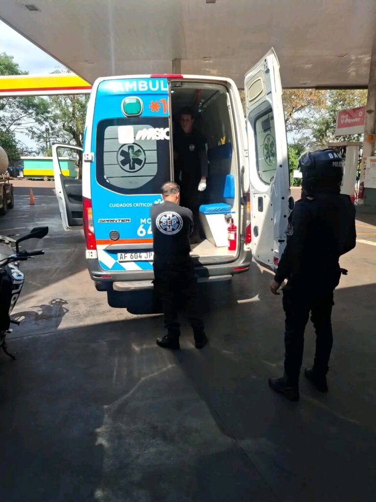ELDORADO🚨 UNA ADOLESCENTE DE 16 AÑOS FUE ASISTIDA TRAS SER HALLADA EN EL BAÑO DE UNA ESTACIÓN DE SERVICIO EN EL KM 6